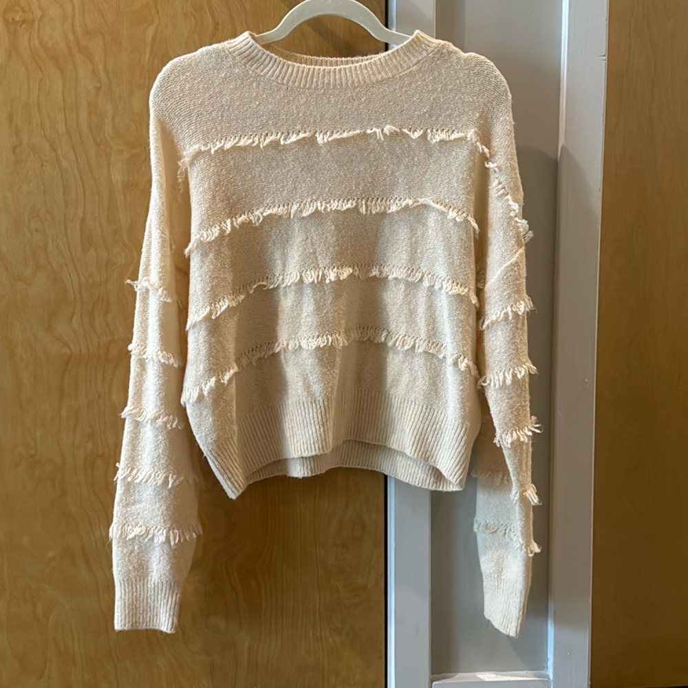 NWT Chelsea & Violet Beige Sweater